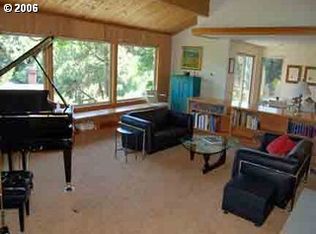 5007 SW Downs View Ct, Portland, OR 97221