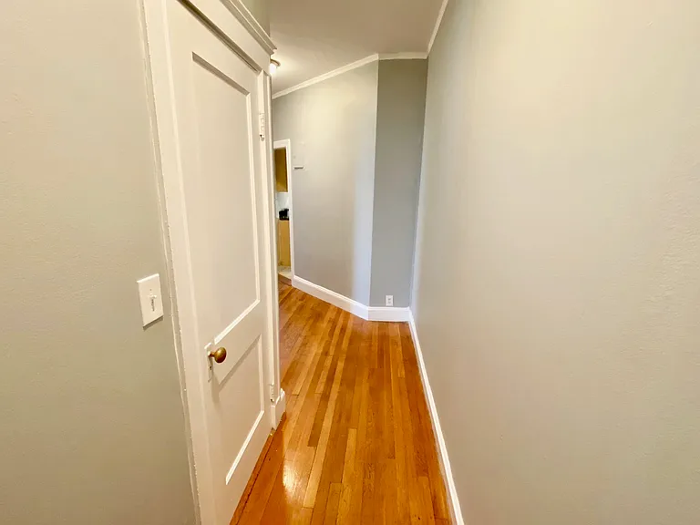 17 Warwick Rd #5 — Photo 7