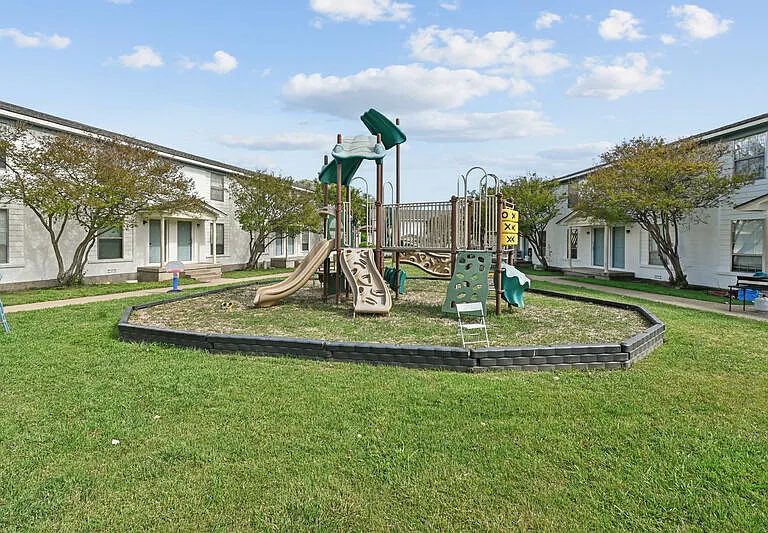 The Village on West Seminary — Photo 25
