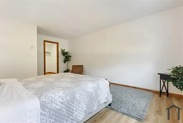 1 bed, 754 sqft, $2,100 — Photo 4
