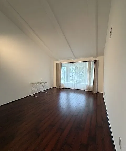 20454 Elkwood St — Photo 20