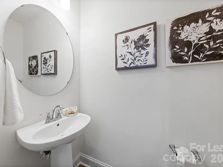 236 Judson Ave — Photo 21