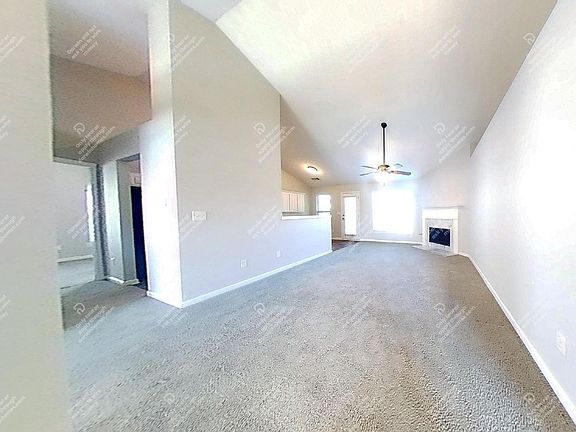 3rd image of 2542 Hillvale Cir