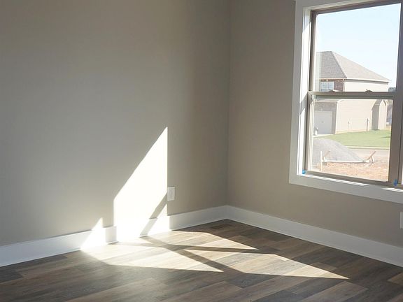 3rd image of 370 Farmington Lot 370