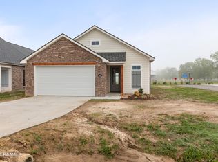 100 Ancona Ln, Youngsville, LA 70592
