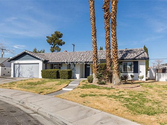 3rd image of 3908 El Jardin Ave