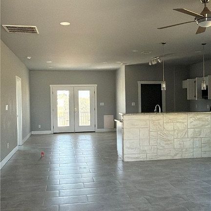 2nd image of 517 Lazy Oak Ln