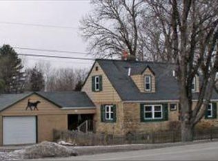 W380N6785 N Lake Rd, Oconomowoc, WI 53066