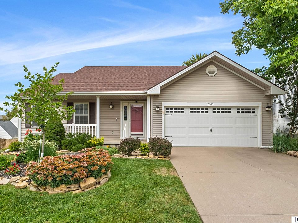 1st image of 2608 Arrowhead Ln