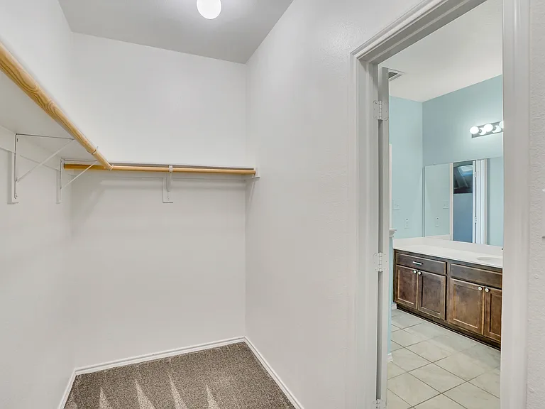 1535 Meadowlake Dr — Photo 13
