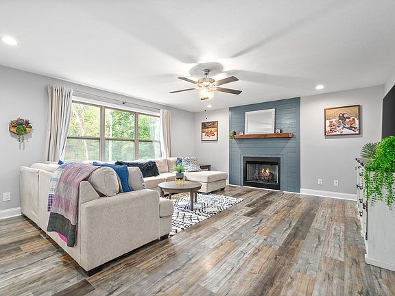 5th image of 112 Bonnell Dr