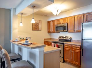 Waterford Place Apartments, Arlington Heights, IL 60004