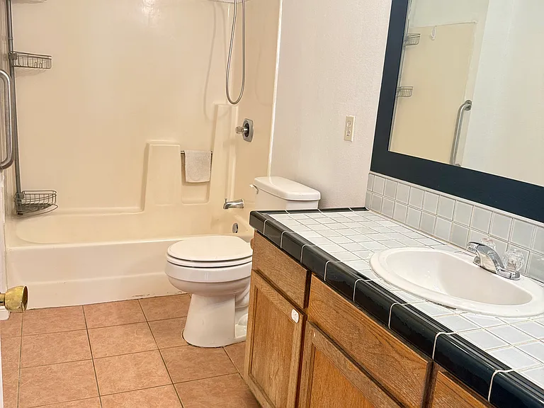 1307 W Heald Ave — Photo 15