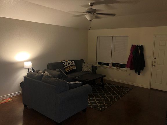 3rd image of 1210B Westview Dr