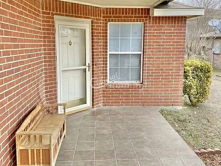 2030 Rain Dance Loop — Photo 3