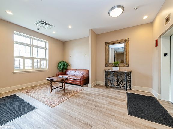 4th image of 965 Rogers St Unit 303