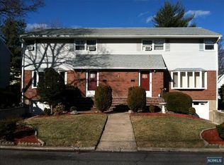162 Magnolia Ave, Dumont, NJ 07628