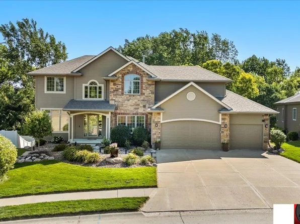 1415 N 185th St, Elkhorn, NE 68022