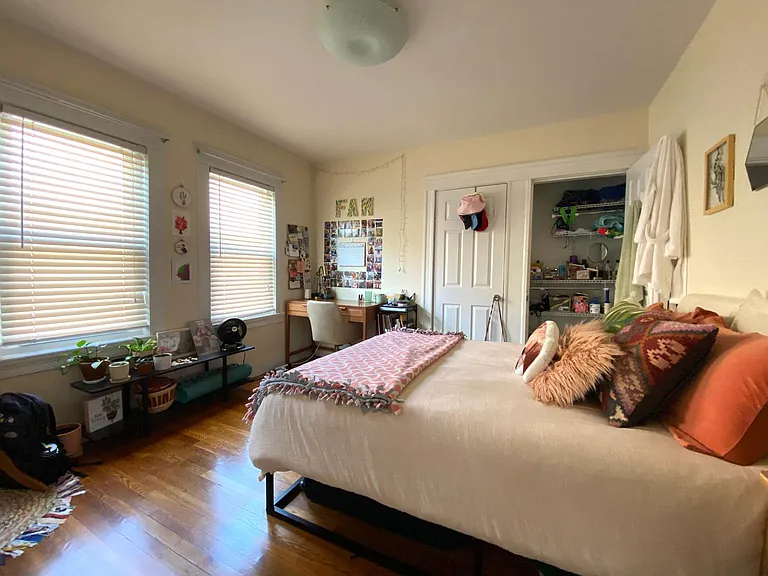 2 Vassar St #1 — Photo 5