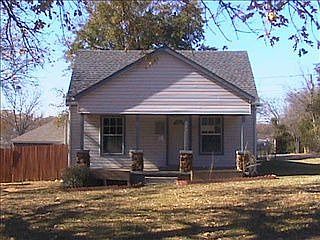 1st image of 901 S Wildwood Dr
