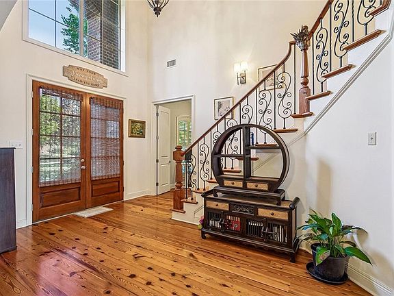 5th image of 474 Pencarrow Cir