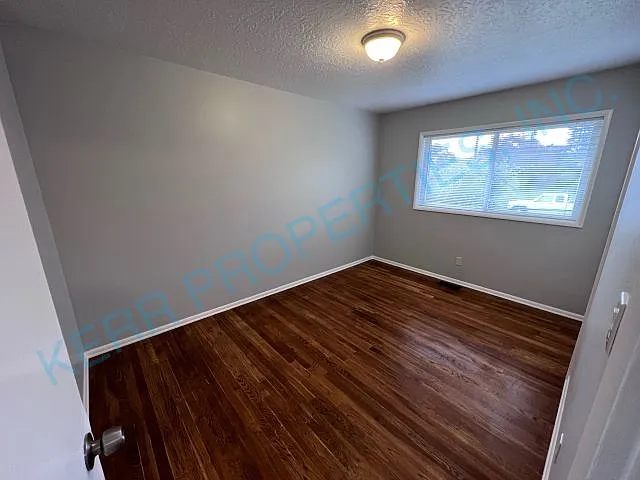 12407 NE Knott St — Photo 11