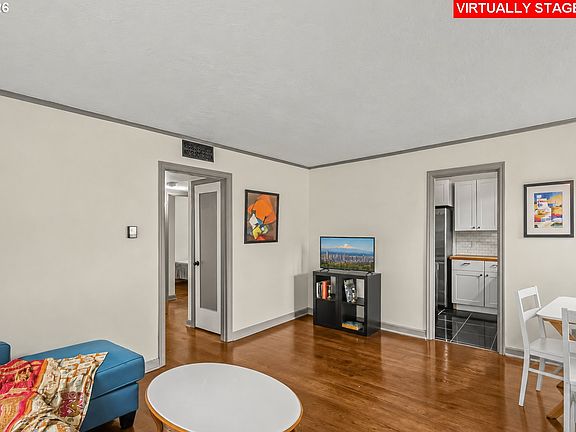 3rd image of 725 NE 55th Ave