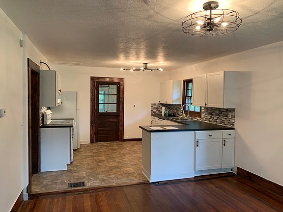 Dining/Kitchen