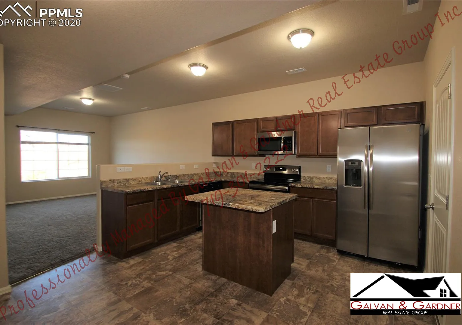 3 bed, 2.5 bath, 1573 sqft, $1,950 — Photo 2