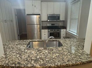 Coventry Court, Dubuque, IA 52001