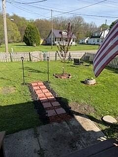 4th image of 333 Oak Rd