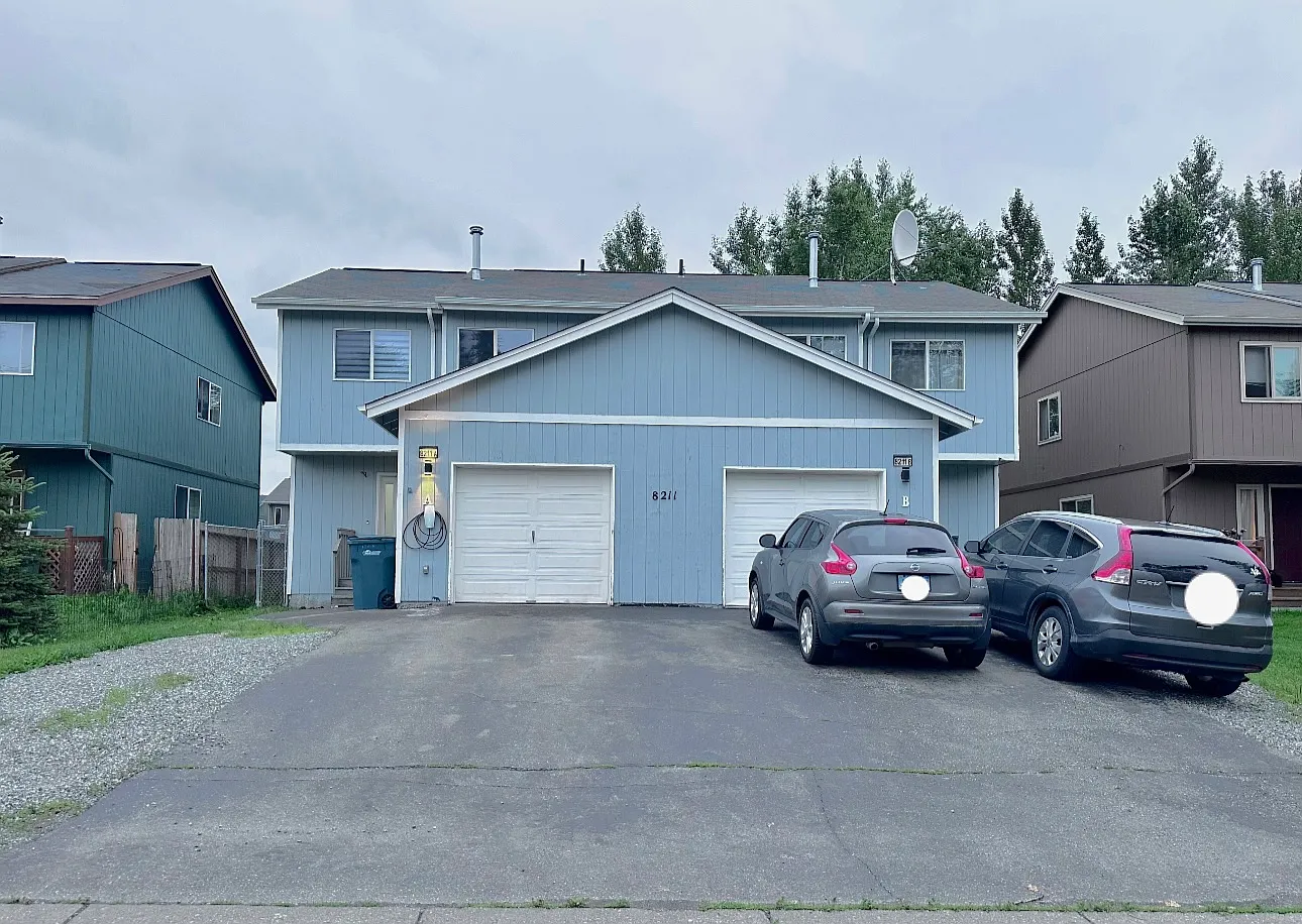 4 bed, 1.5 bath, 1450 sqft, $2,300 — Photo 1