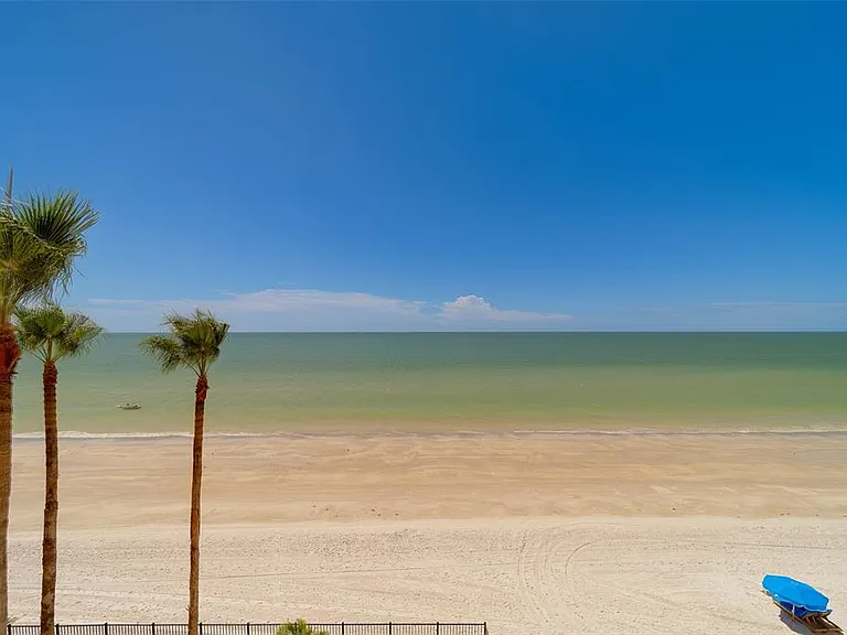 16450 Gulf Blvd #564 — Photo 44