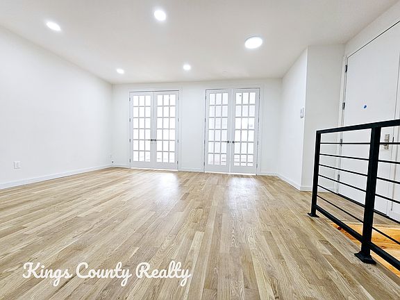 5th image of 183 Chauncey St #1R
