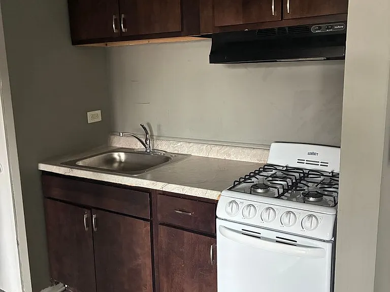 485 Buffalo Ave — Photo 6