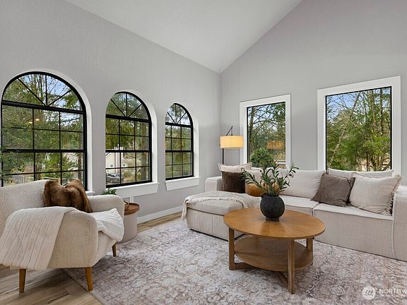 4th image of 7304 Turquoise Drive SW