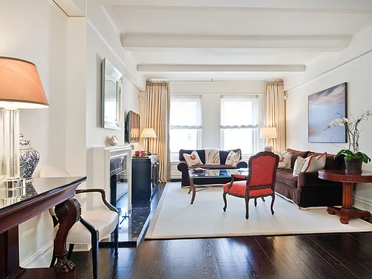 Sold by Sotheby's International Realty | media 32