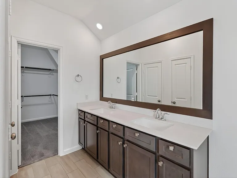 5634 Amber Brook Ln — Photo 27