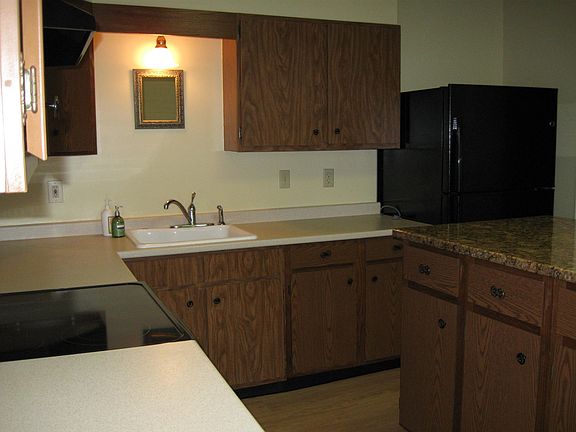 3rd image of 31 Kinsley St #A