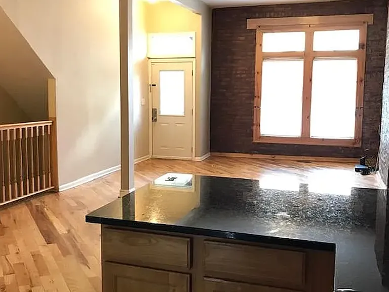 2535 W Chicago Ave #1 — Photo 4