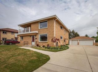 7200 W Tripoli Ave #2, Milwaukee, WI 53220