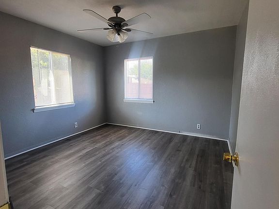 2nd image of 828 S Carroll Ave