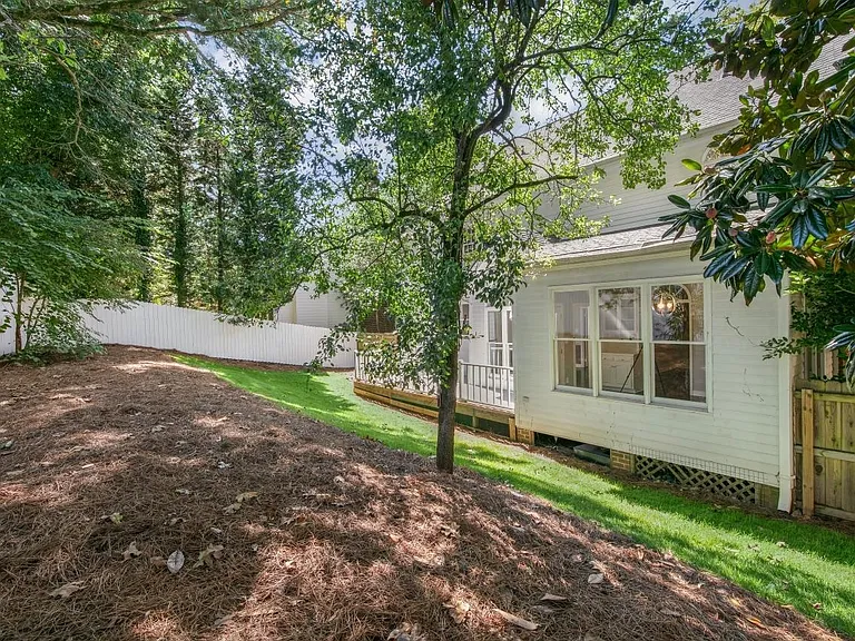 1212 Weldon Pl — Photo 38