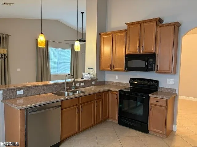 8610 Sumner Ave — Photo 5