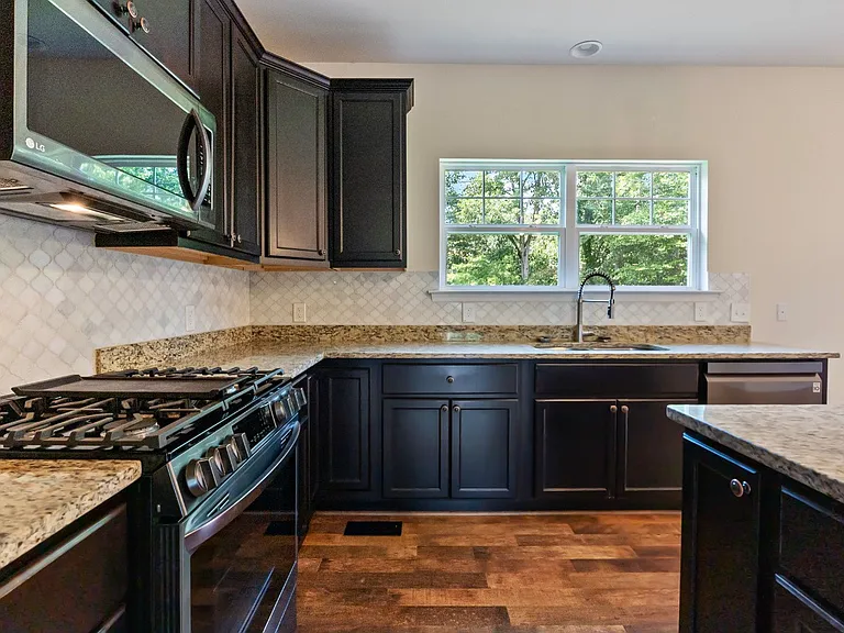 555 English Oak Ln — Photo 6