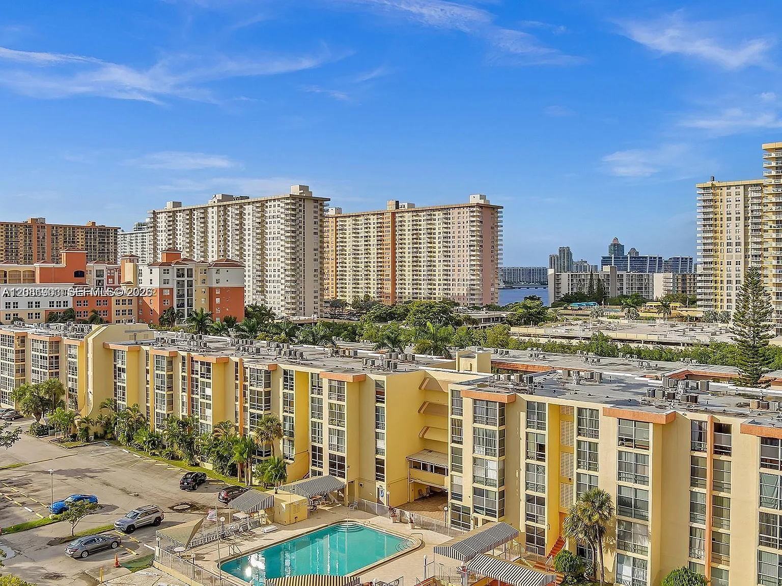 Avila South Condo — Photo 3