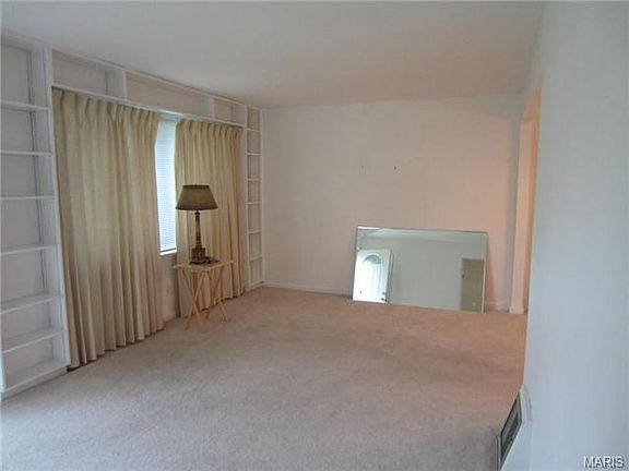 3rd image of 4008 Healy Ct