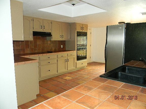 2nd image of 2933 Emerald Lake Dr