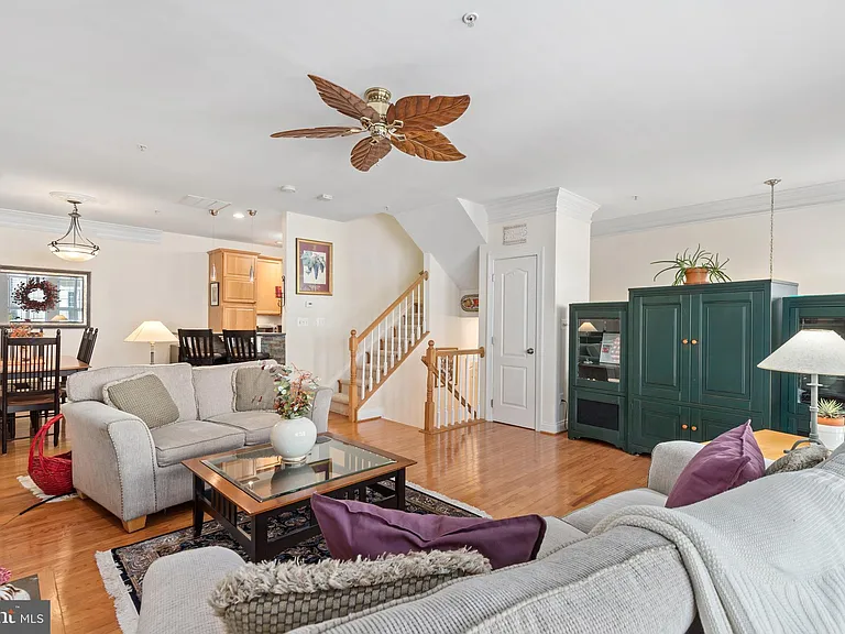 5114 Oneill Ln — Photo 10