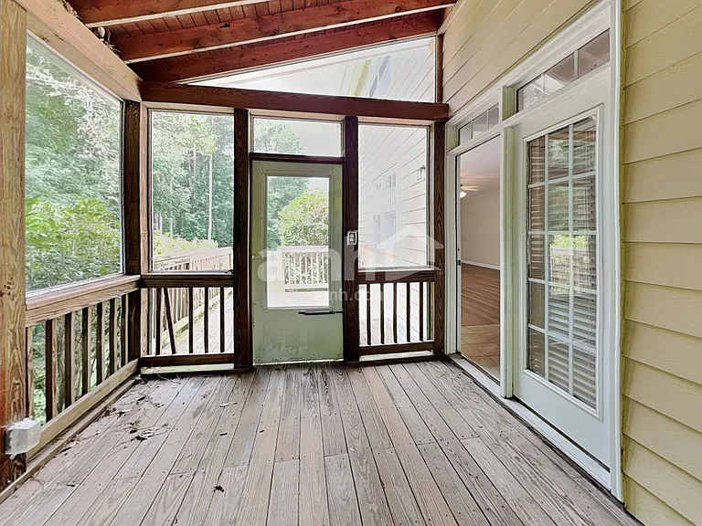 9413 Philbeck Ln — Photo 25